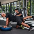 Estudo aponta tempo ideal de musculação por semana para viver bem imagem