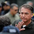 Armas de Bolsonaro serão entregues à Polícia Federal nesta segunda-feira imagem