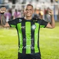 Ex-Vitória acerta com novo clube após deixar time antes de estrear imagem