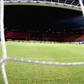 Jogador que deixou o Vitória em 2026 perde gol bizarro na Série B; assista imagem