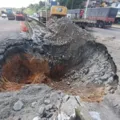Governo federal decreta situação de emergência na BR-324 após cratera imagem
