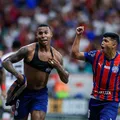Jean Lucas brilha entre os maiores carrascos de clássicos do Brasil imagem