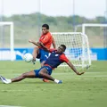 Joia do Bahia volta após treinos com a Seleção e vira opção contra a Chape imagem