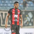 Lesão de defensor é grave e fará o Vitória se mexer no mercado imagem