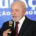 Lula nega visto a enviados dos EUA, mas não quer "briga" com Trump imagem