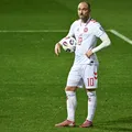 Médico atualiza estado de saúde de Eriksen após desmaio em campo; veja imagem