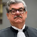 Ministro do STJ é condenado por importunação sexual e perde cargo imagem