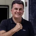 Presidente do Vitória defende salários adiantados e critica oposição imagem