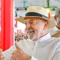 PT oficializa candidatura de Lula em reunião interna antes de evento imagem