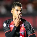 Renê amplia artilharia na Copa do Brasil após papo com Jair Ventura imagem