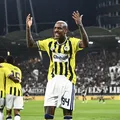 Revelado pelo Bahia, Talisca brilha na Champions e bate recorde imagem