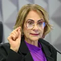 Solteira, Damares Alves anuncia que está à procura de um marido imagem