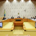 STF impõe prazo de 6 meses para o fim de supersalários de juízes imagem