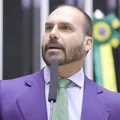 Eduardo Bolsonaro é condenado a 4 anos de prisão por coação imagem