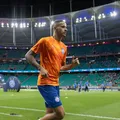 Suspenso e em recuperação, saiba quando Juba deve reforçar o Bahia imagem