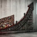 Tropa de Elite acertou? Em 97 anos, Brasil poderia ter população inteira encarcerada imagem