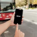 Uber anuncia corte de 3,3 mil funcionários e retoma crise de 2020 imagem