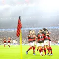 Vitória faz procura por craque do Flamengo que jogou na Seleção imagem