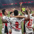 Vitória já eliminou o Athletico e conseguiu viradas épicas no Paraná imagem