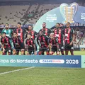 Volante do Vitória corre contra o tempo para jogar final do Nordestão imagem