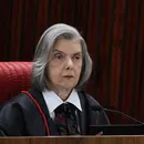 Cármen Lúcia critica Senado por derrubar regra de aborto legal