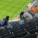 Exemplo! Torcida do Japão limpa estádio após jogo da Copa do Mundo