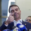 Flávio Bolsonaro diz preferir uma mulher como vice-presidente; entenda