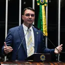 Flávio Bolsonaro chama Lula de "Biden brasileiro" após tarifaço