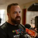 "Mataram meu filho pela 3ª vez", diz pai de Henry após perdão a Monique