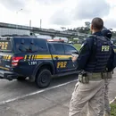 Carro bate de frente com ônibus e homem morre em trecho da BR-116, na Bahia