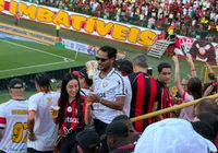 Após prisão por tráfico, ex-Vitória reaparece no Barradão em BaVi