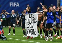 Argentina pode ser punida por exibir faixa sobre Malvinas na Copa