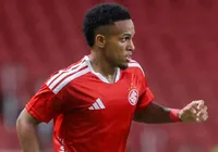 Bahia e Inter congelam contrato de atacante que se lesionou nas férias