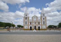 Cidade no norte da Bahia cancela São João após epidemia de dengue