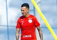 Clube da Série A dá 'chapéu' e avança para contratar lateral do Bahia