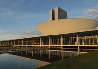 Com eleição no radar, Congresso volta com pautas travadas