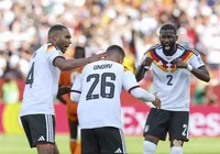 De virada, Alemanha vence Costa do Marfim e garante classificação