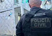 Homens fingem ser policiais para recuperar moto e atiram em duas pessoas na RMS