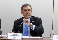 E pesquisa é para prever resultado eleitoral? Isso é mais coisa de vidente