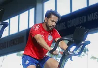Ainda sem treinar, Éverton Ribeiro passa por tratamento especial no Bahia