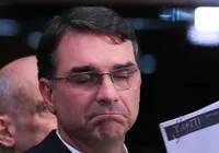 Flávio Bolsonaro tem candidatura barrada; saiba os próximos passos para liberação