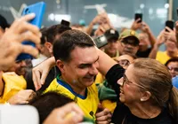 Flávio lança primeiras propostas para mulheres na corrida ao Planalto