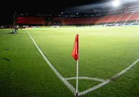Meia do Vitória vira desfalque de última hora para jogo na Copa do Brasil