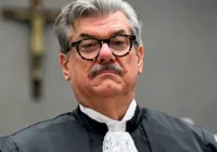 Ministro do STJ é condenado por importunação sexual e perde cargo