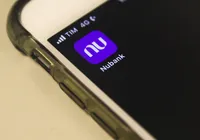 Nubank envia aviso de cancelamento de conta para clientes por engano