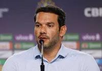 Presidente da CBF veta uniforme vermelho no último jogo do Brasil