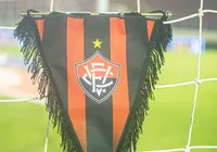 Vitória anuncia rescisão de meia estrangeiro antes de jogo contra o Remo