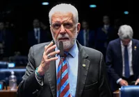 Wagner confirma candidatura ao Senado após ser alvo de busca e apreensão