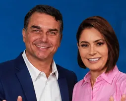 Michelle deixa crise com Flávio para trás após pedido de Bolsonaro - Imagem