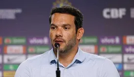 Presidente da CBF veta uniforme vermelho no último jogo do Brasil